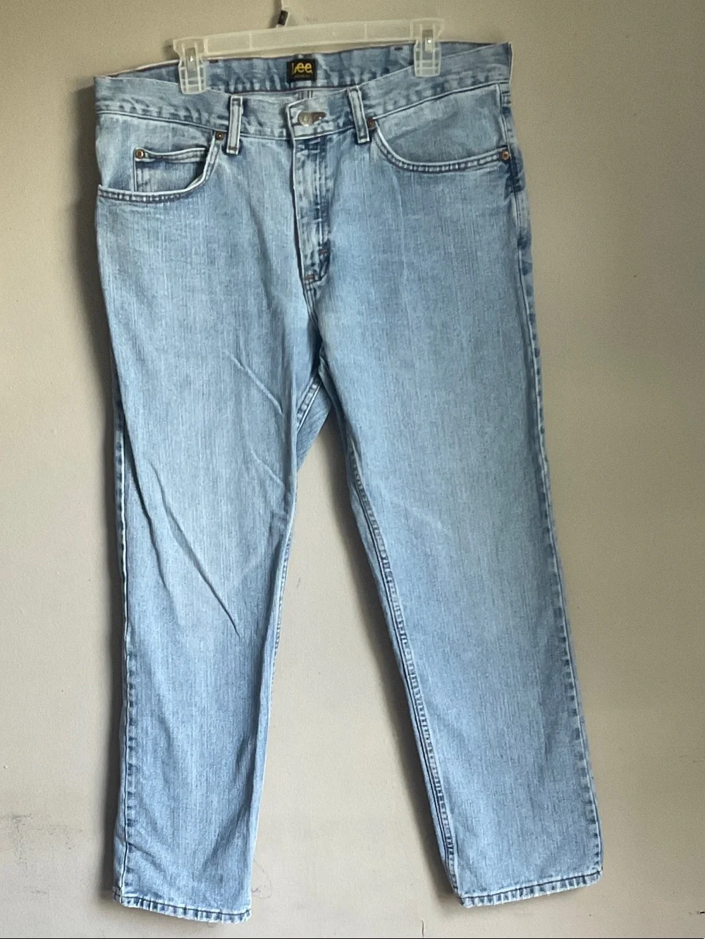 Lee Men’s Light Wash Straight Jeans